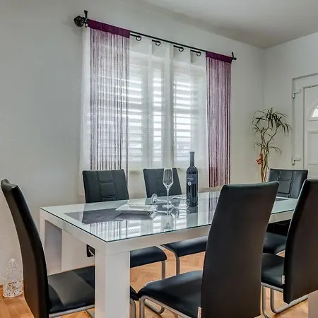 Ana Apartamento Split